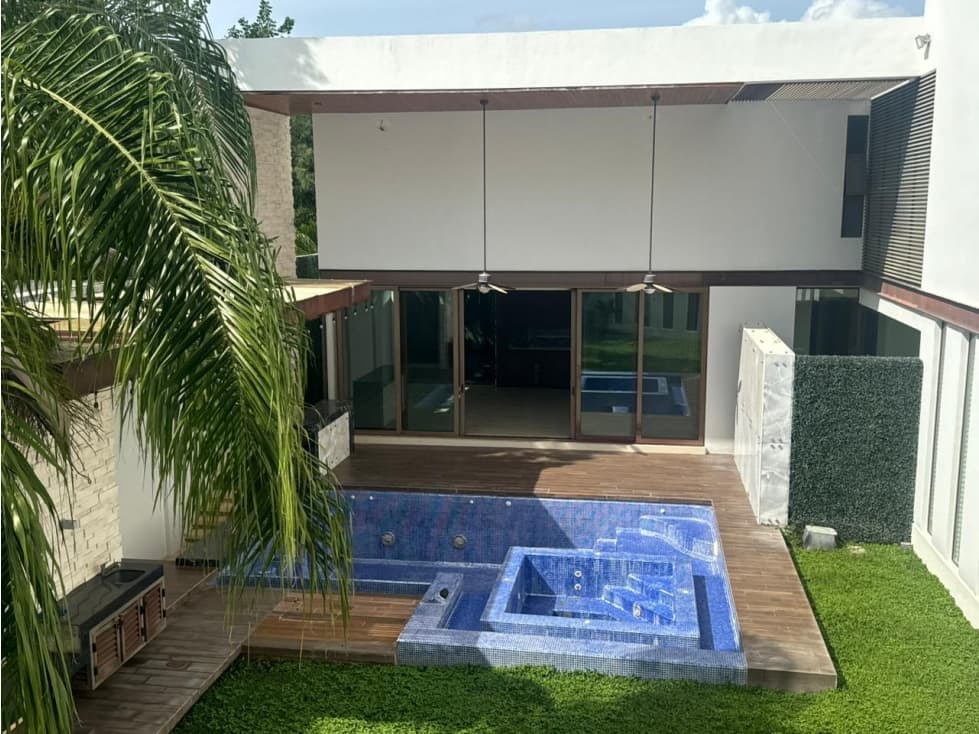 Casa en Venta en Altabrisa con Piscina en Privada en Mérida. — foto 3