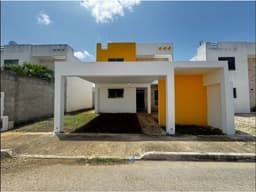 Casa en venta con recamara en planta baja en las Américas Mérida