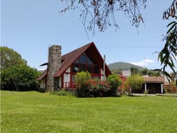 CASA EN RENTA/PUEBLO /VALLE DE BRAVO