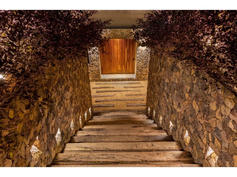 CASA EN VENTA|LUJO EN ACATITLAN|VALLE DE BRAVO — foto 1