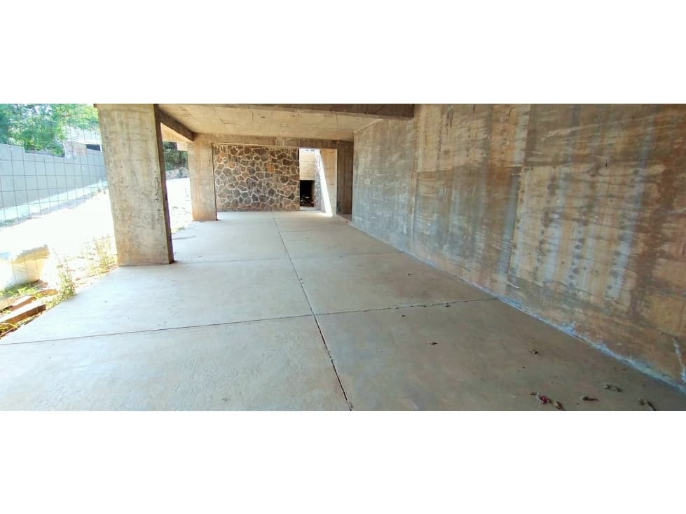 TERRENO PARA INVERSION CON OBRA EN VALLE DE BRAVO — foto 6