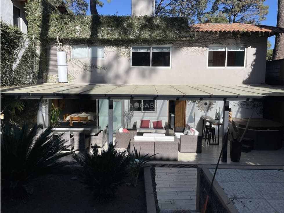 CASA EN VENTA|REMODELADA EN AVANDARO — foto 1