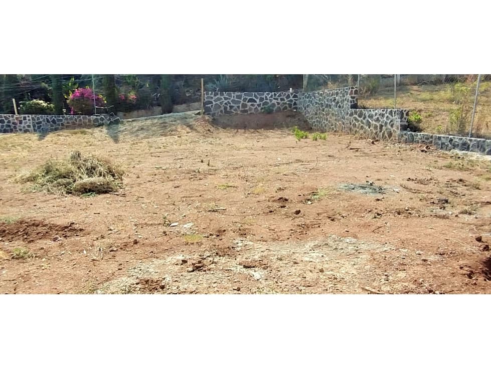 TERRENO PARA INVERSION CON OBRA EN VALLE DE BRAVO — foto 4