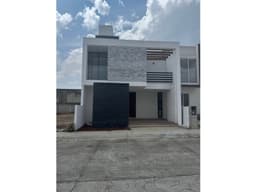 CASA EN PREVENTA EN MINERAL DE LA REFORMA