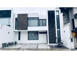 CASA EN VENTA EN PACHUCA, HGO A 10 MIN DE LA UAEH SOBRE BLVD COLOSIO
