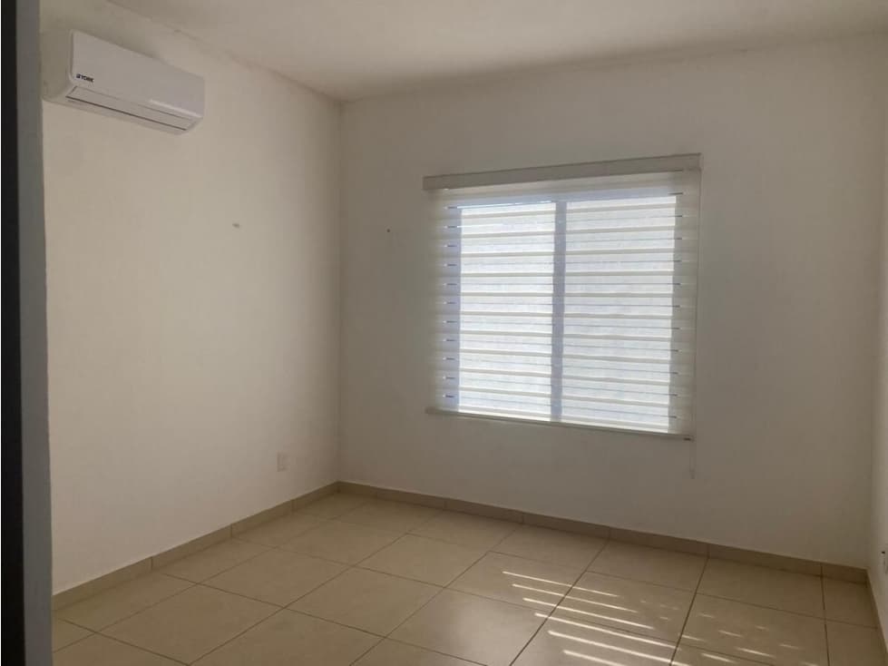 Casa en renta Priv. Idilia — foto 6