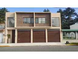 Residencia en venta totalmente nueva, San Carlos, Toluca.