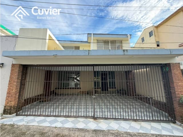 CV2905-VG CASA EN VENTA, COL. PETROLERA
