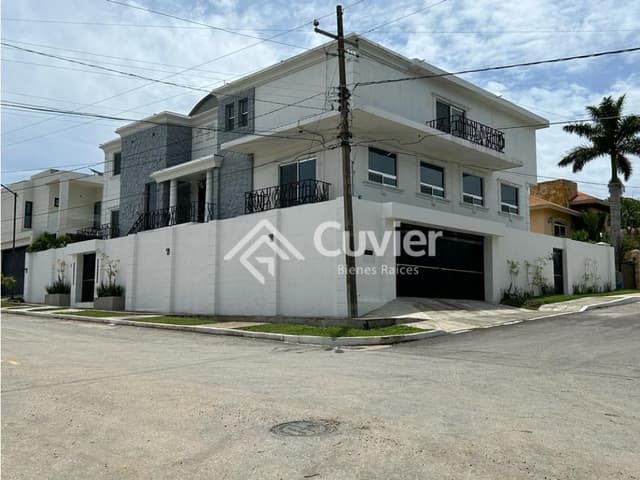 CV1405-VG CASA EN VENTA, COL. EL CHARRO