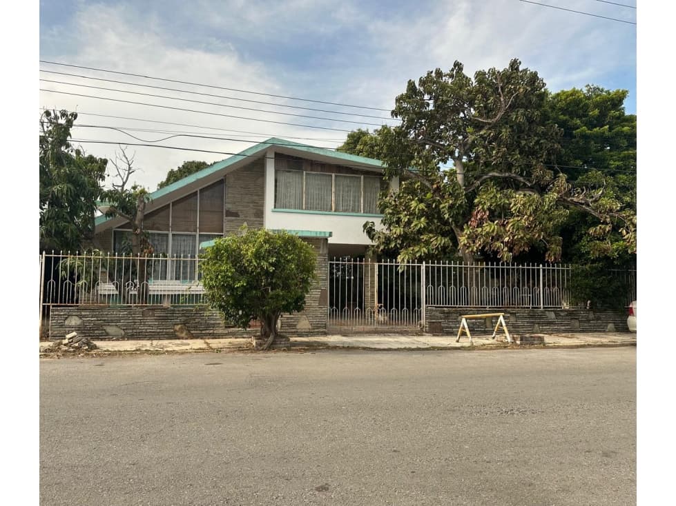 CV2688-EP CASA EN VENTA, COL. PETROLERA — foto 1