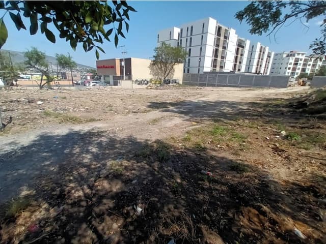 VENTA TERRENO COMERCIAL EN CUMBRES 1610m2 MST
