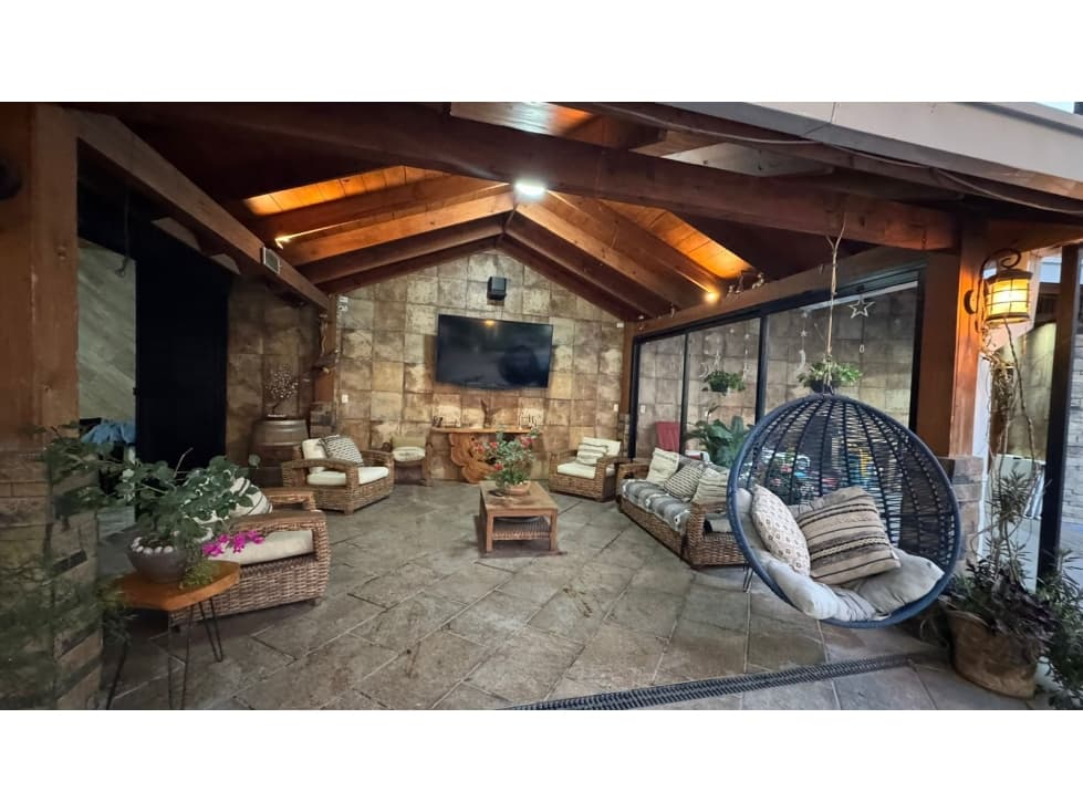 CASA EN VENTA EN CUMBRES JADE NLC — foto 1