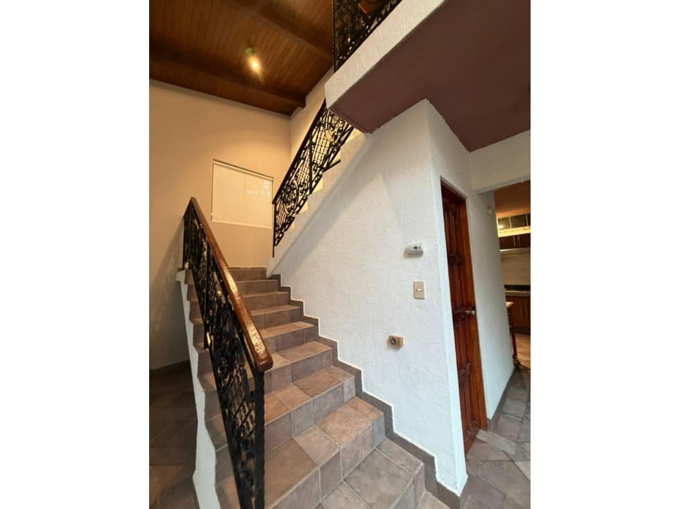 Hermosa Casa Habitación en Venta en Santiago — foto 2