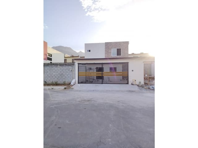 CASA NUEVA CUMBRES DIAMANTE MONTERREY 137 M2 $ 4.400.000