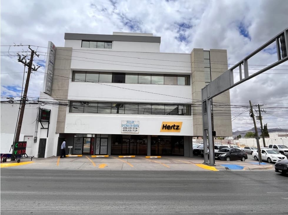 Oficina corporativa 50m2 en renta Edificio Triunfo — foto 1