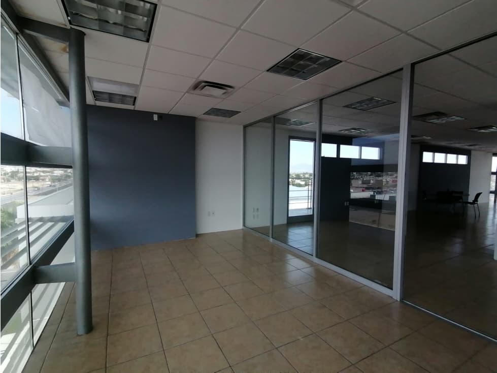 Oficinas ejecutiva con muebles en Renta. Sector Teófilo Borunda — foto 3