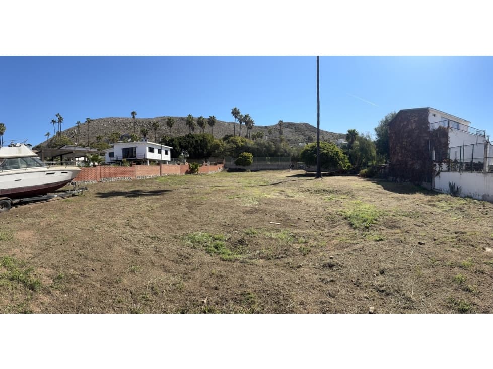 VENTA DE TERRENO EN PRIVADA HUSSONG SAN MARINO, ENSENADA — foto 3