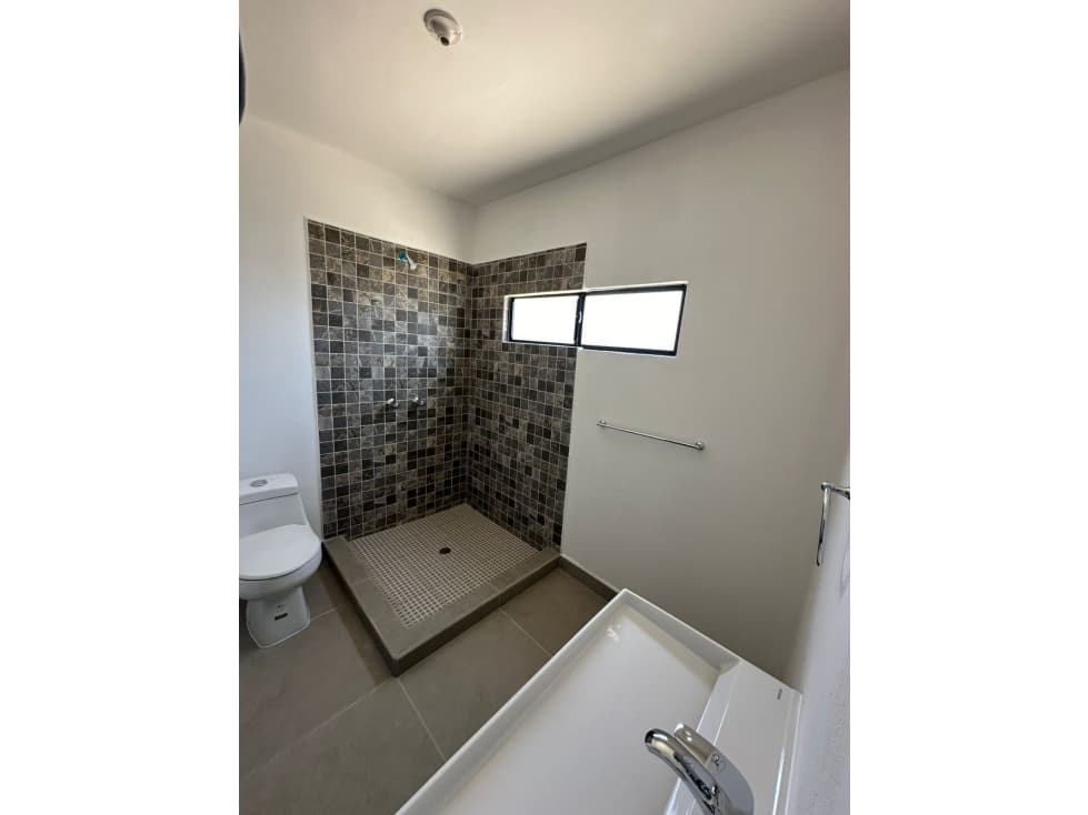 VENTA DE CASA EN PRIVADA BAYKAL VALLE DORADO — foto 3