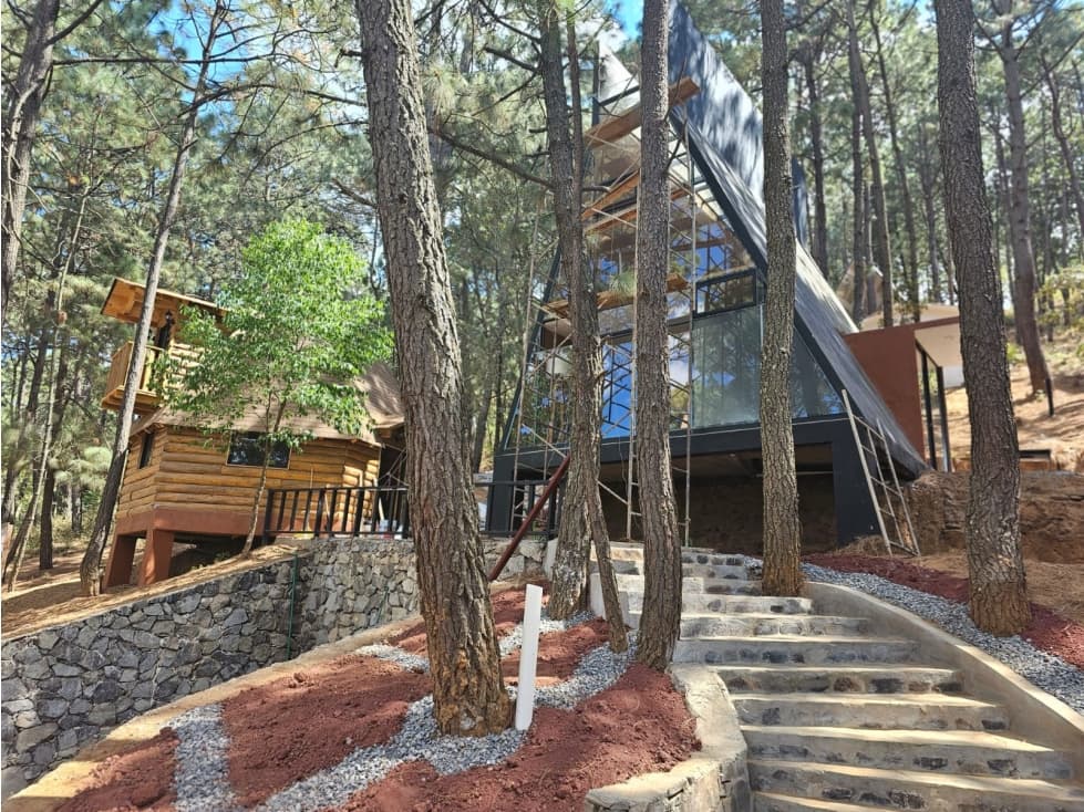 Conjunto de 4 cabañas en venta independientes + 1 cabaña chalet — foto 1