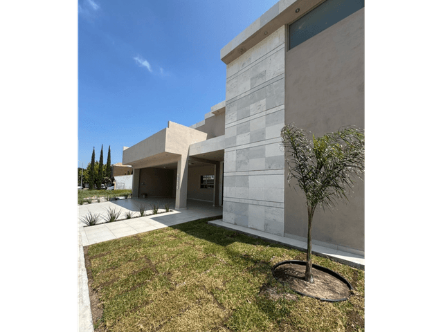 Casa en Venta con Alberca en San Patricio Plus, Saltillo Norte