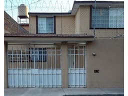 CASA EN VENTA EN ARQUITOS AV CONSTITUYENTES QUERETARO GAA