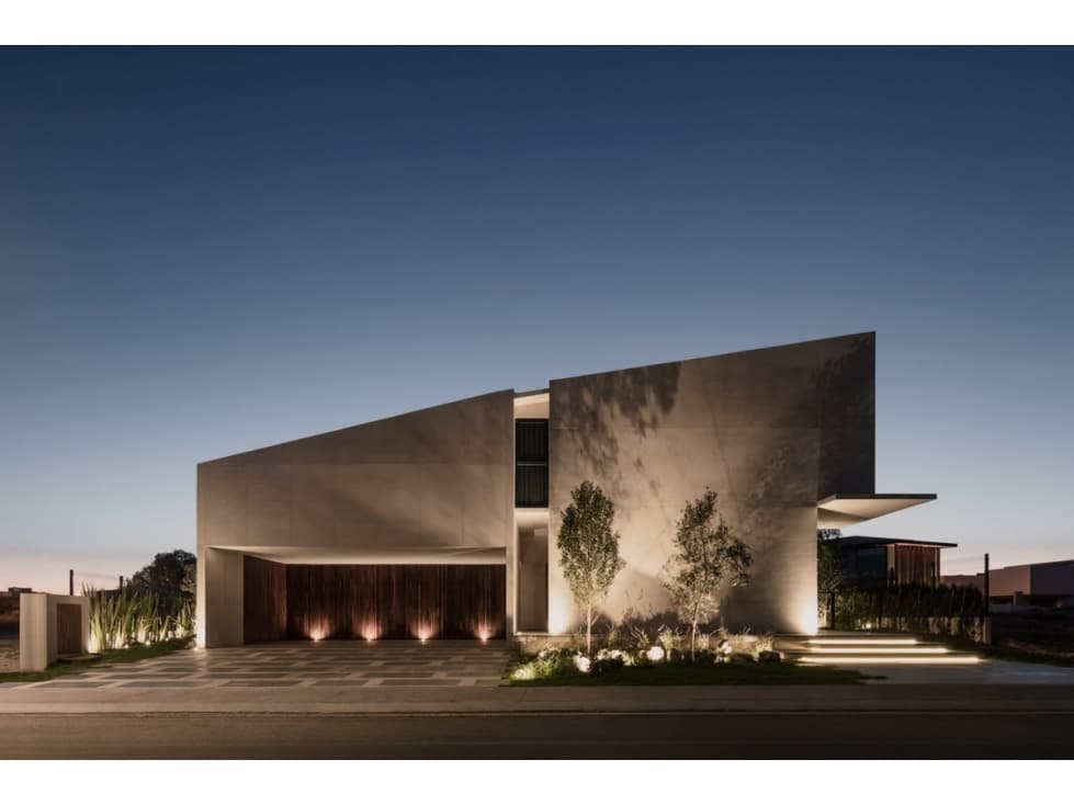 MODERNA CASA EN VENTA EN EL CAMPANARIO QUERETARO GAA — foto 2