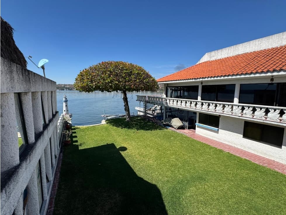 CASA EN RENTA A ORILLA DEL LAGO TEQUES MC. — foto 3