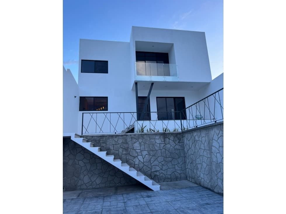 CASA EN VENTA CON VISTA AL LAGO TEQUES "ADR." — foto 2