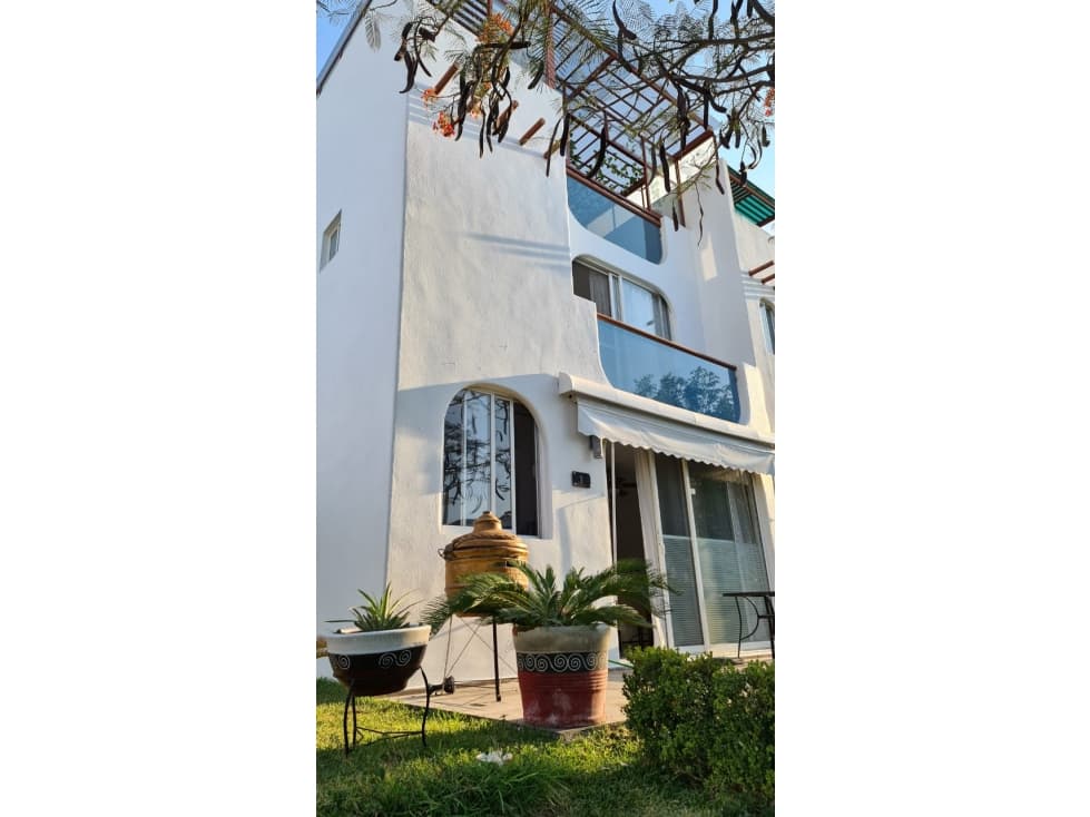 CASA EN CONDOMINIO EN VENTA A ORILLA DEL LAGO "ANDY" — foto 1