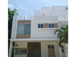 SE ALQUILA CASA EN SECUOLI25, CANCÚN MEXICO AL02-198MEX-CO