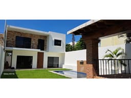 CASA EN VENTA Y/O RENTA EN FRACCIONAMIENTO BURGOS