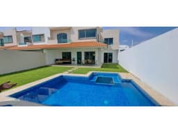 CASAS SOLAS EN VENTA con ALBERCA Y EN PRIVADA CON 13 CASAS