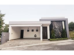 Casa en Venta en Residencial Media Luna, Santiago N.L.