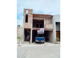 CASA EN OBRA NEGRA EN FRACCIONAMIENTO TERRAVIDA RESIDENCIAL
