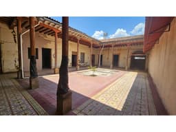 Casa comercial en renta con muy buena ubicación Quiroga