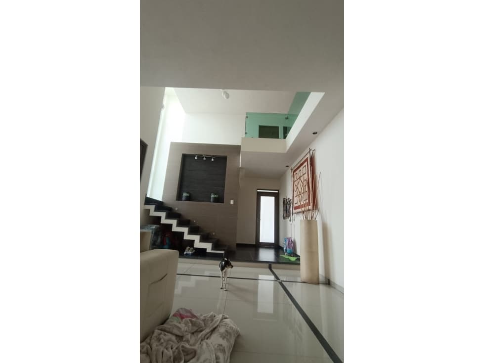 CASA EN VENTA DE 4 HAB. DE COTO CON ALBERCA AGUASCALIENTES — foto 5