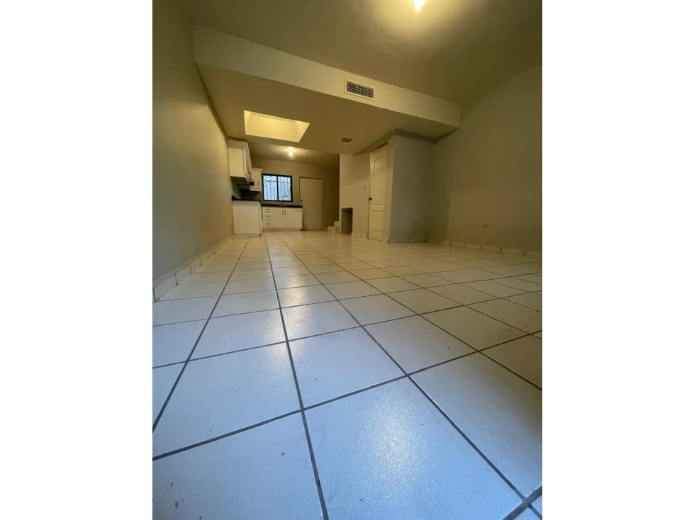 CASA EN RENTA | COL. VILLA FLORENCIA — foto 4