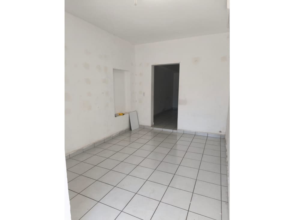 LOCAL EN RENTA | COL. SAN BENITO — foto 4