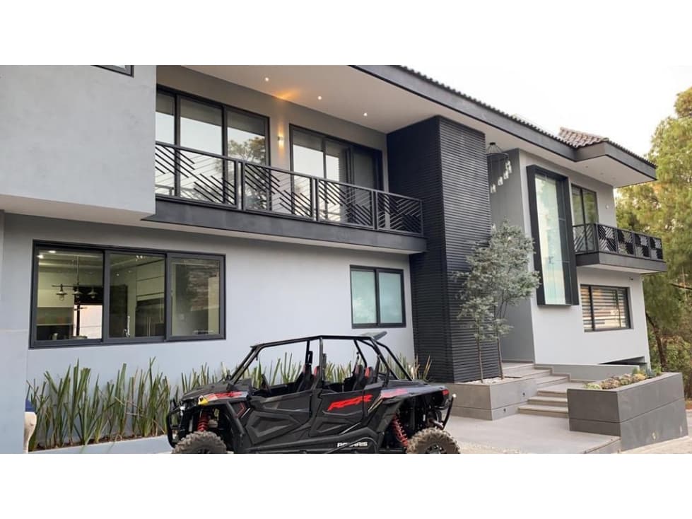 EXCELENTE RESIDENCIA EN CONDOMINIO — foto 2