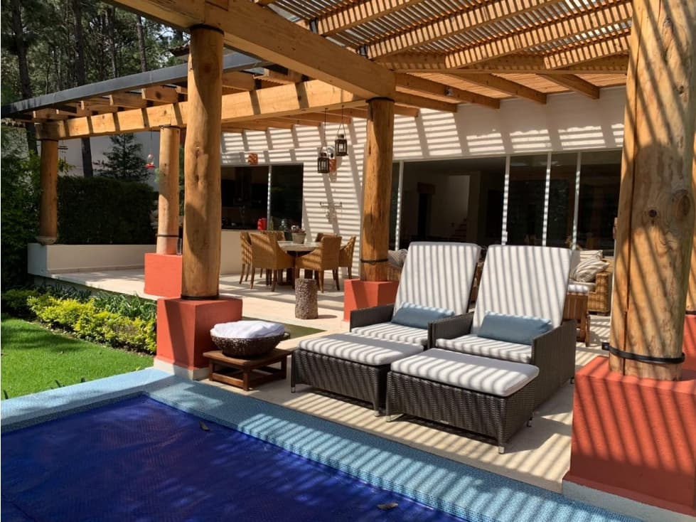 CASA DENTRO DE CONDOMINIO EN AVÁNDARO VALLE DE BRAVO — foto 1