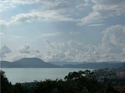 CASA CON VISTA A LA LAGUNA