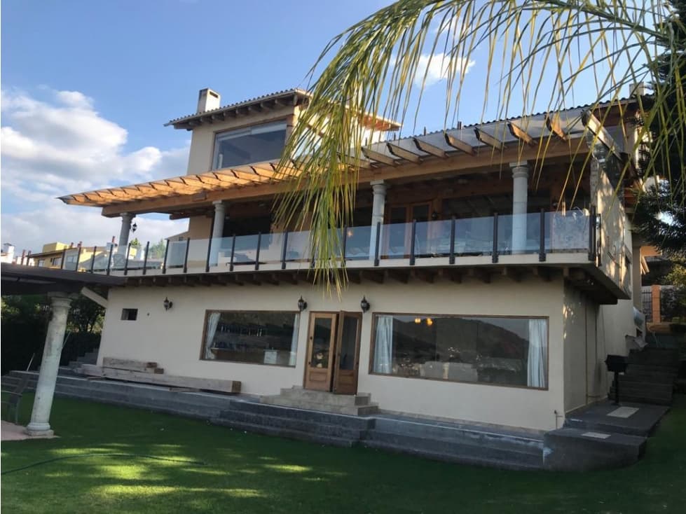 BONITA CASA DENTRO DE CONDOMINIO — foto 1