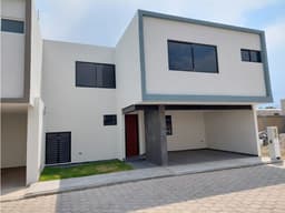 Casa En Venta En Fraccionamiento En San Rafael Comac