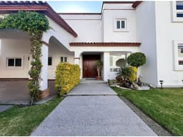 Casa En Venta En Fraccionamiento Santa Cruz Guadalupe Zavaleta
