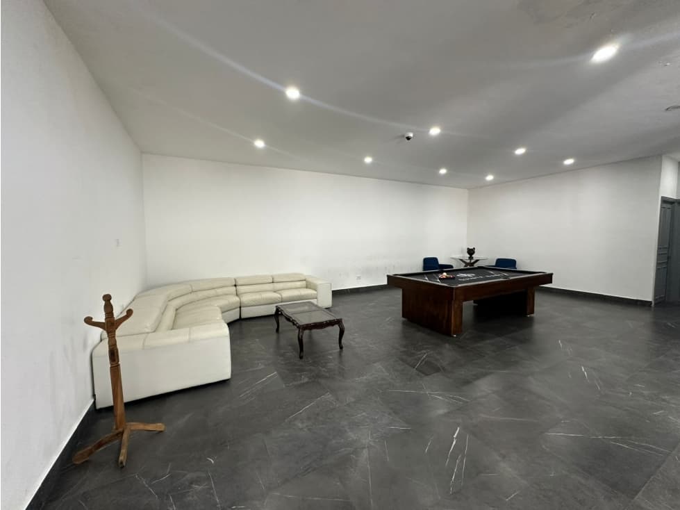 VENTA DE QUINTA TOTALMENTE EQUIPADA EN JARDINES DE LA SILLA — foto 3