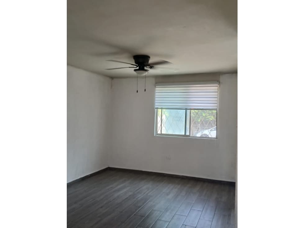 Renta Casa en Jardines de las Cumbres — foto 3