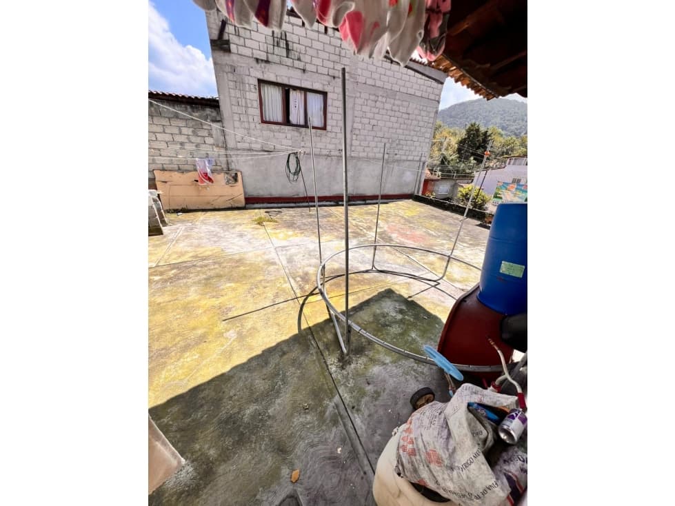 CASA EN VENTA EN VALLE DE BRAVO ZONA CENTRO ( para remodelar) P — foto 1