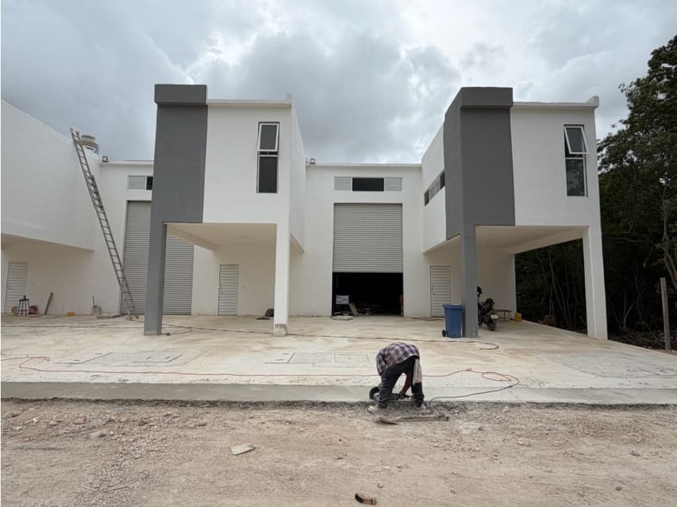 BODEGA EN RENTA 325M2 EN CANCUN POR AV COLOSIO — foto 2