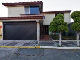 Casa en Fracc. Arboledas San Ignacio: a 2min. de la BUAP