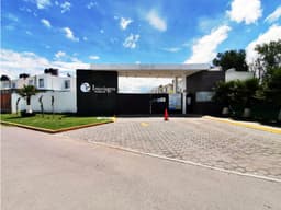 Casa en San Fco. Ocotlán, cerca de Outlet, Volkswagen y FINSA